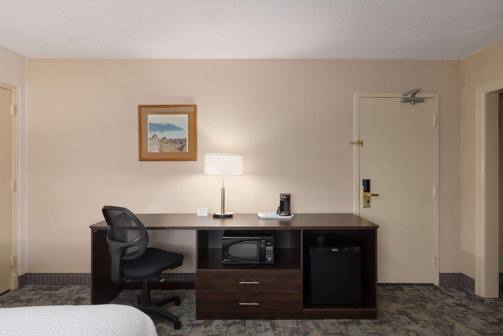 Travelodge By Wyndham Thunder Bay On Exterior foto